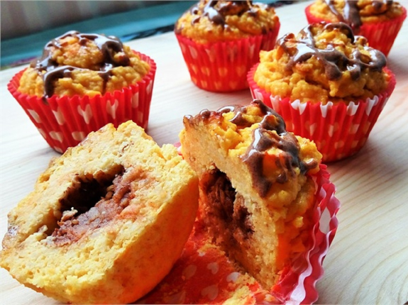 Muffinki jaglano - batatowe z jabłkowo - cynamonowym srodkiem