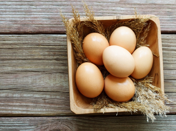 Budowa i właściwości jaja kurzego. Czy kolor jajka ma znaczenie?