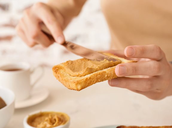 Czy na diecie można jeść chleb i kanapki? Czym smarować kanapki?